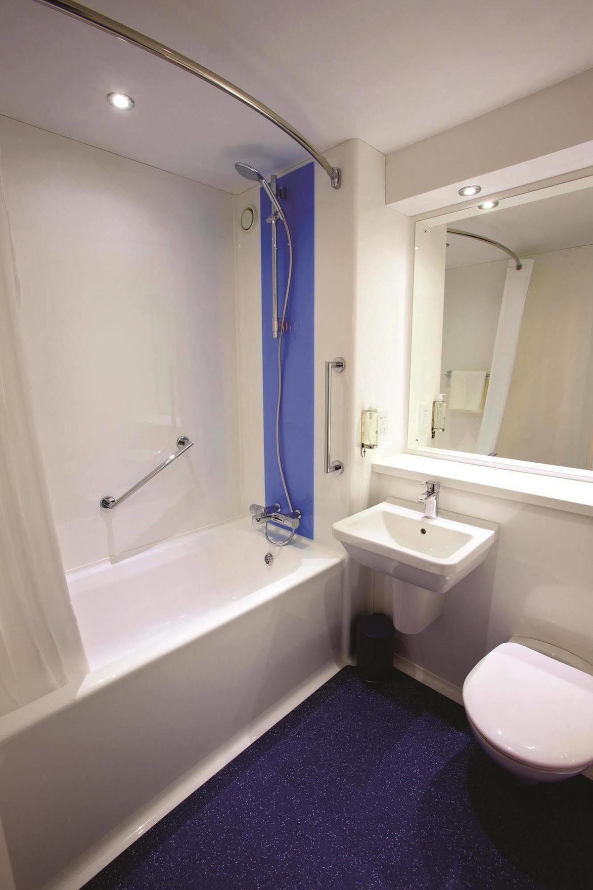 Travelodge London Stratford Hotel Ngoại thất bức ảnh